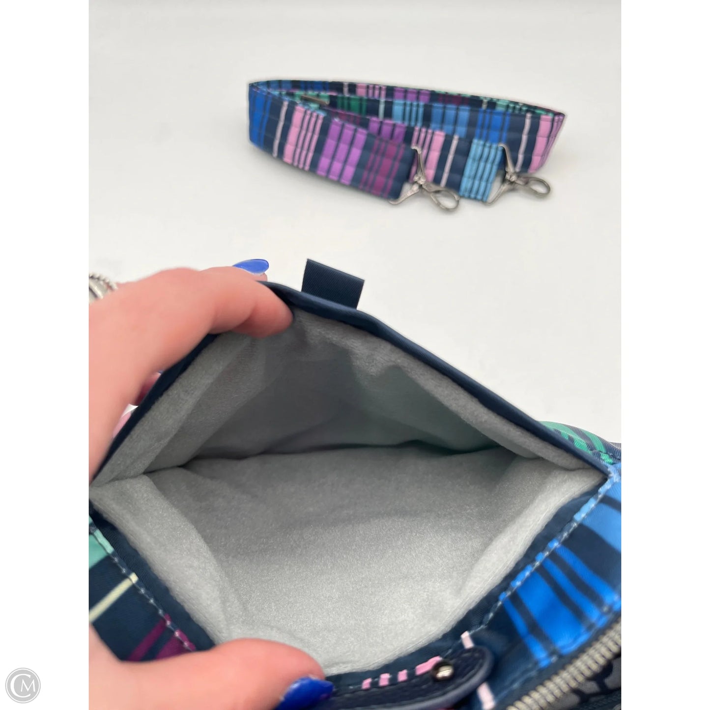 Handbag By Lugg, Size: Medium