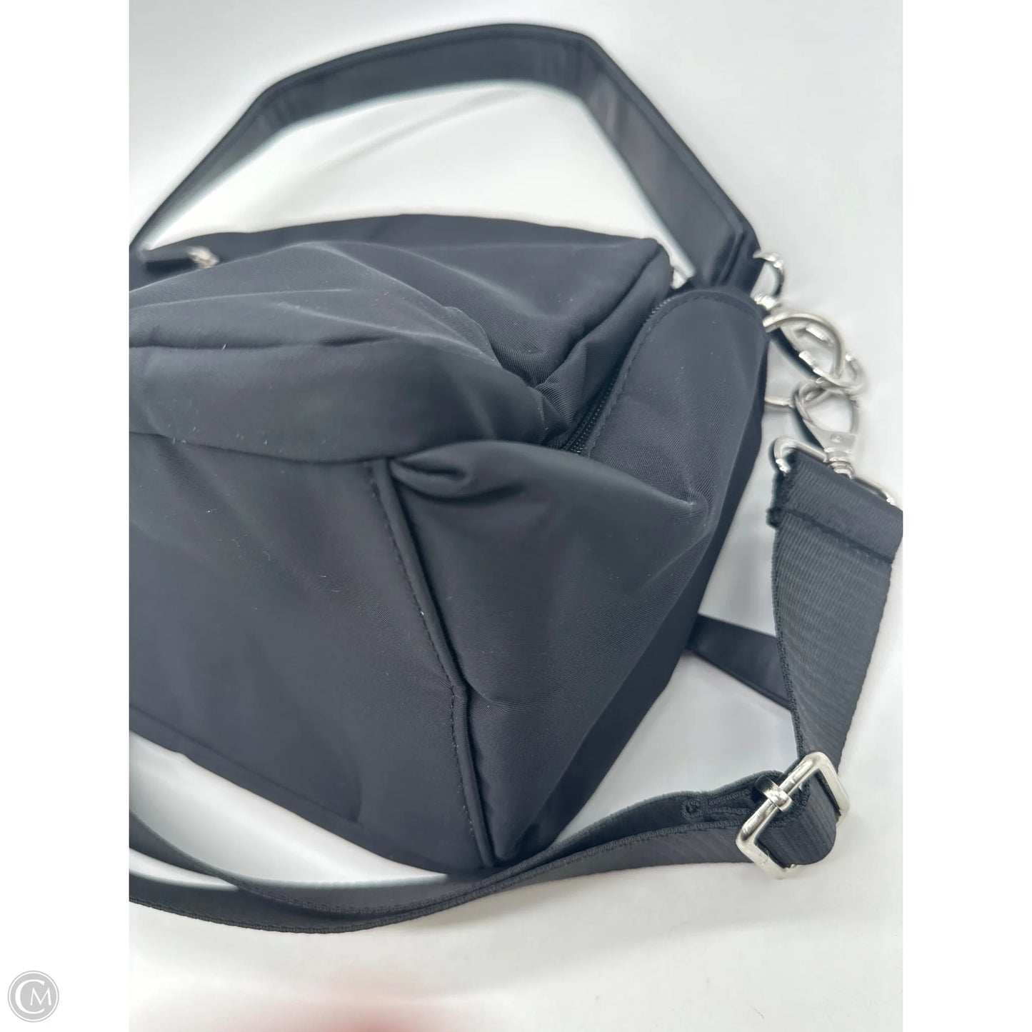 Handbag By Clothes Mentor, Size: Medium