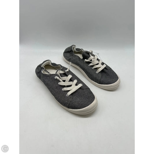 Shoes Sneakers By Torrid In Grey, Size: 8.5