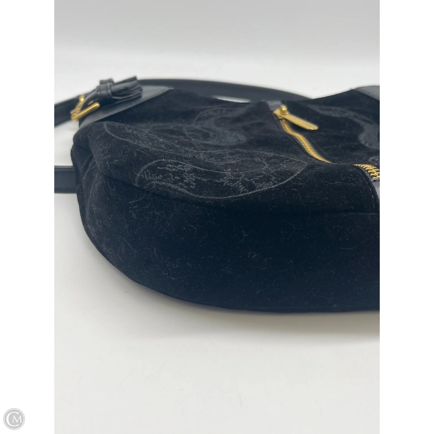 Crossbody By Clothes Mentor, Size: Medium
