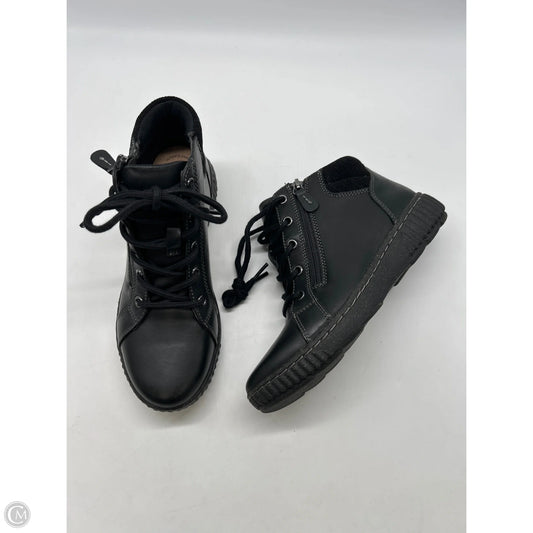 Boots Ankle Flats By Clarks In Black, Size: 7