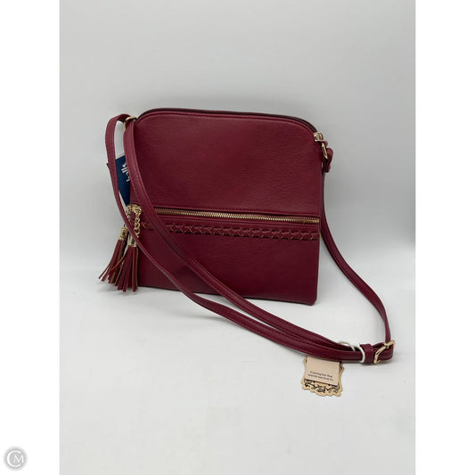 Crossbody By Clothes Mentor, Size: Medium