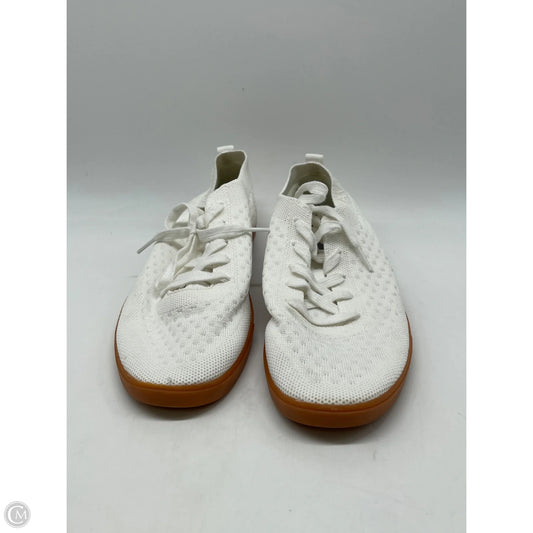Shoes Sneakers By Clothes Mentor In White, Size: 6.5