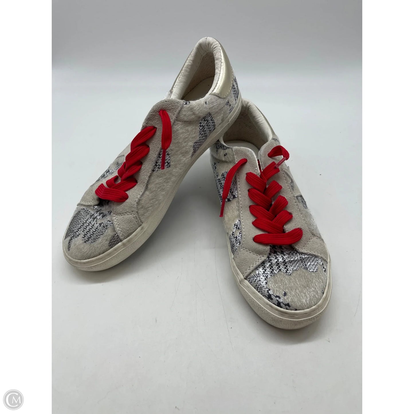 Shoes Sneakers By Steve Madden In Cream, Size: 6.5