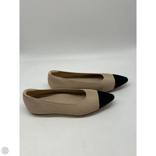 Shoes Flats By Vivaia In Tan, Size: 9