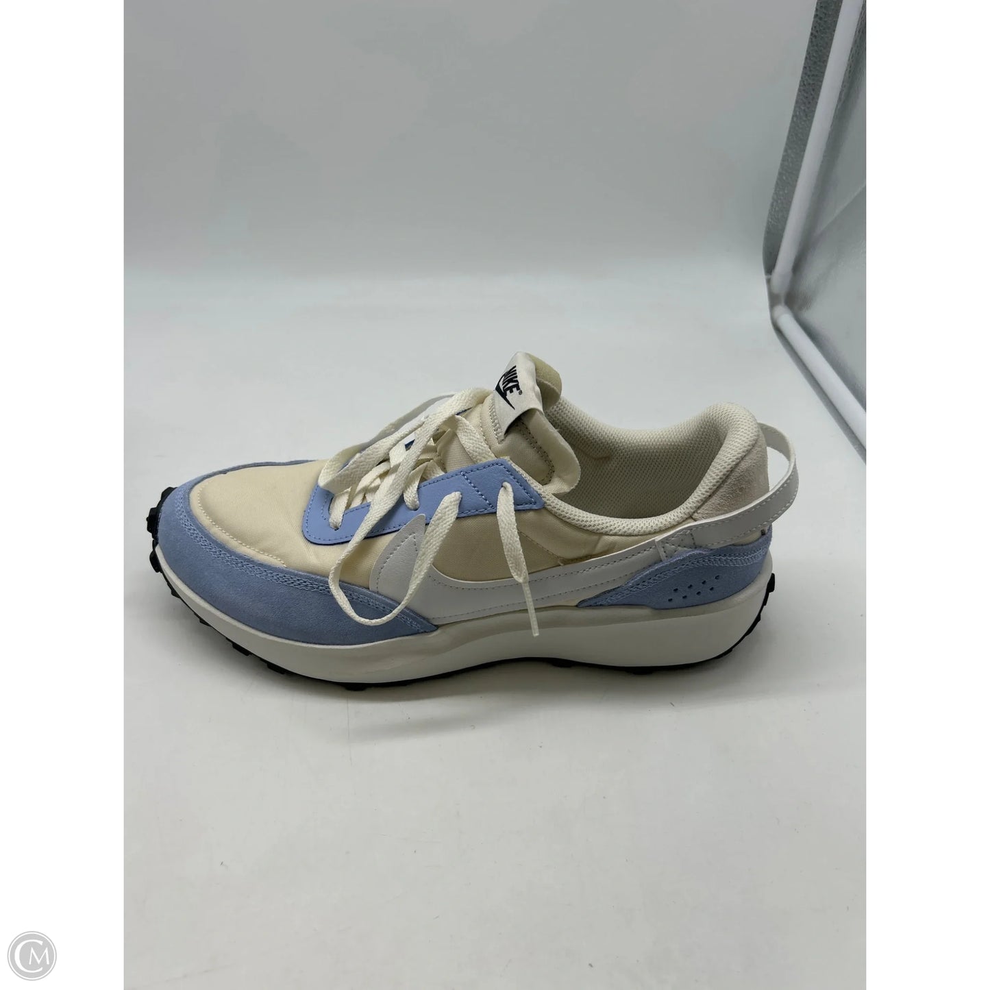 Shoes Athletic By Nike In Cream, Size: 11