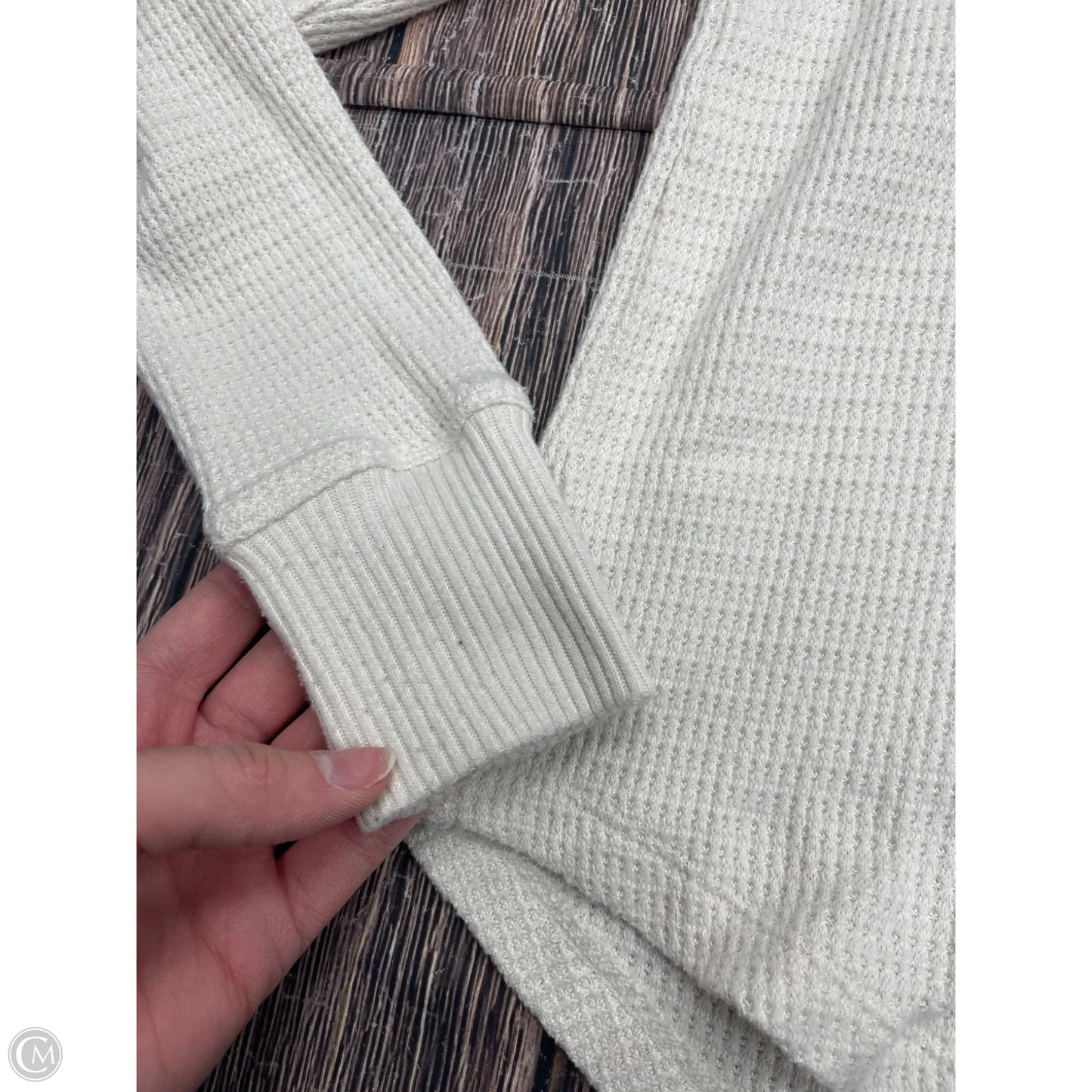 Top Long Sleeve By American Eagle In Cream, Size: S