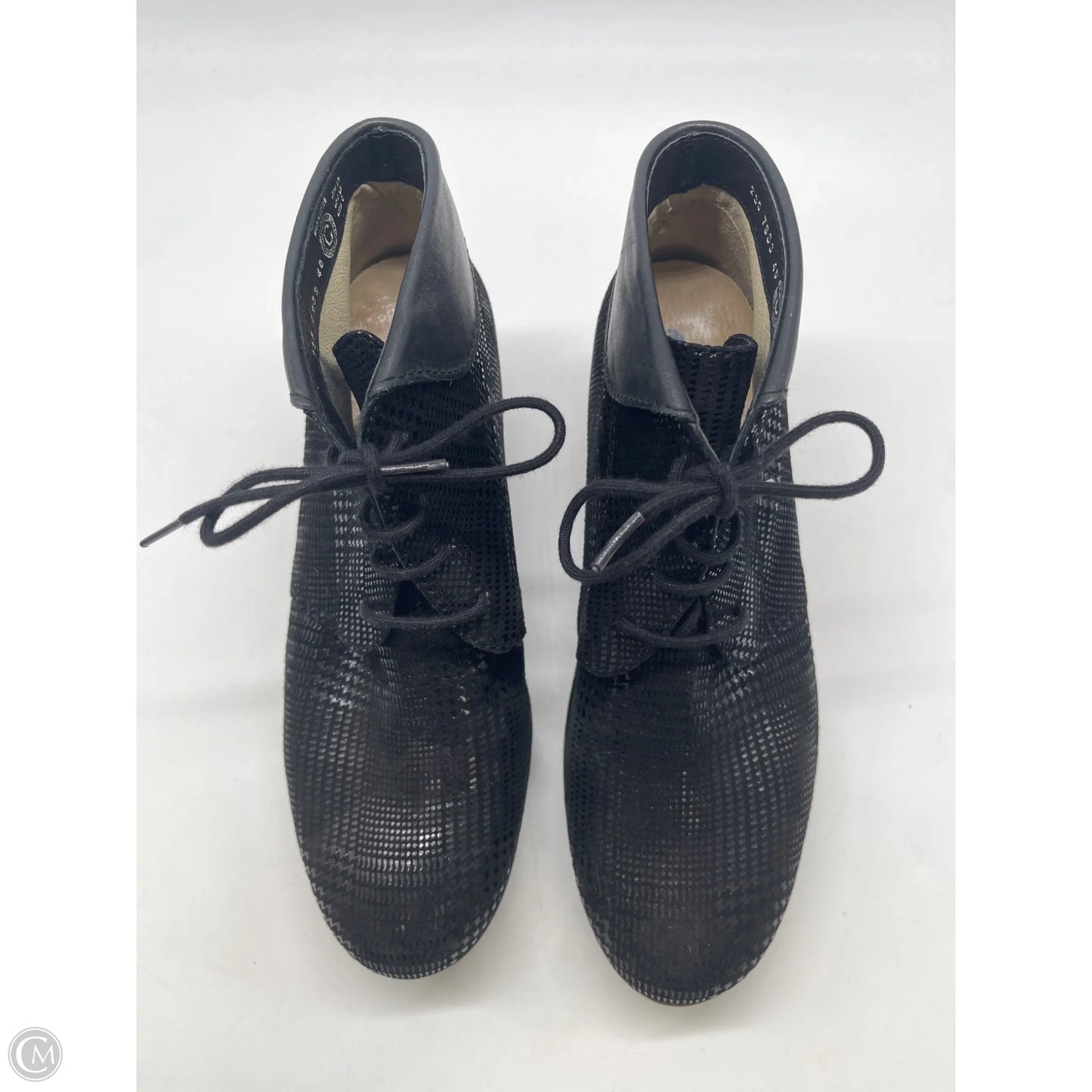 Boots Ankle Heels By Clothes Mentor In Black, Size: 9.5