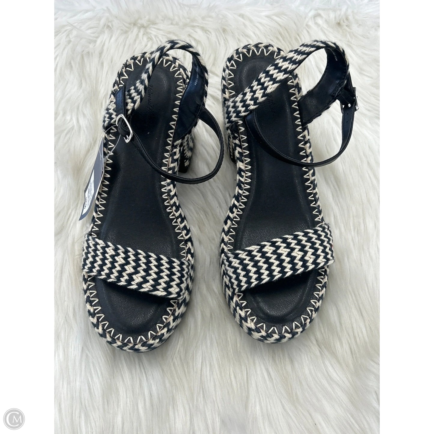 Sandals Heels Block By Universal Thread In Black, Size: 9.5