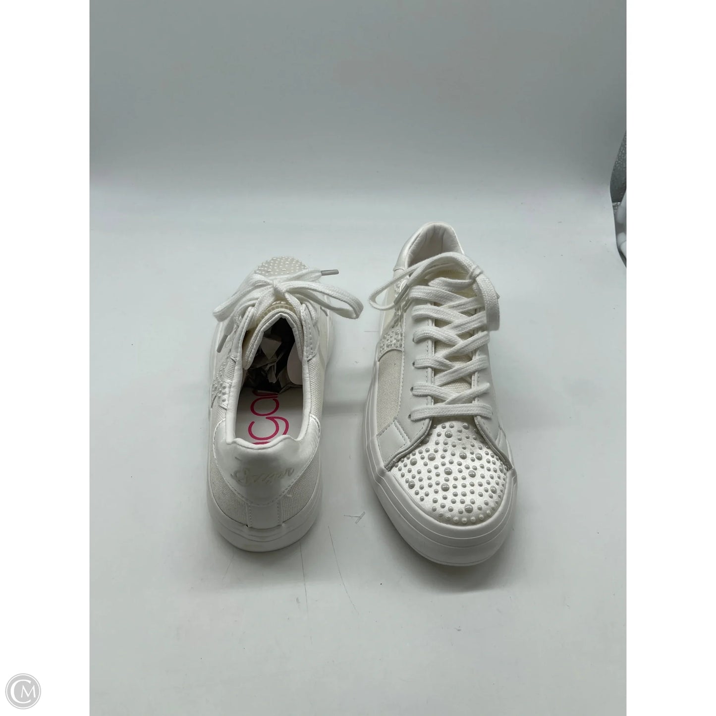 Shoes Sneakers By Sugar In White, Size: 8
