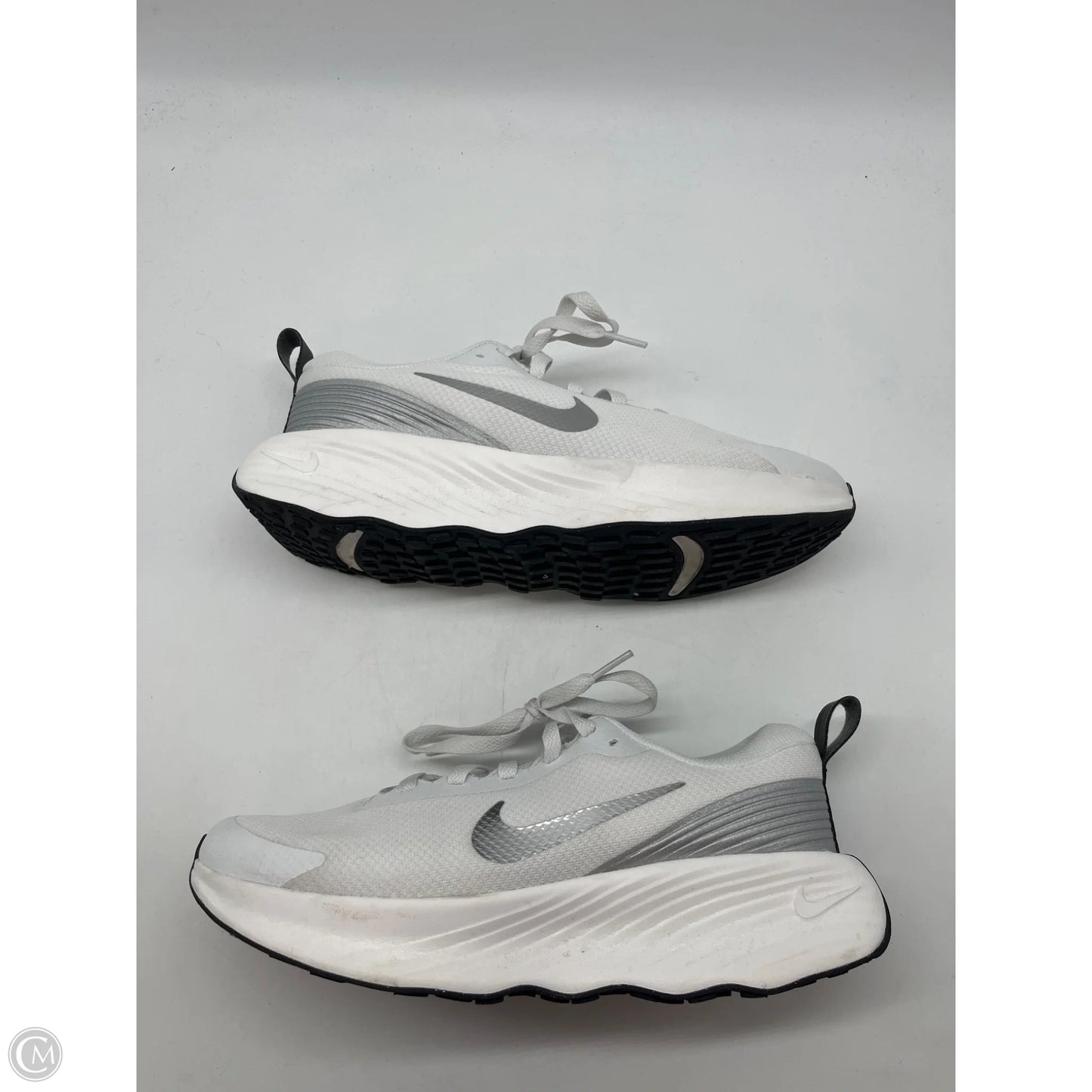Shoes Athletic By Nike In White, Size: 8.5