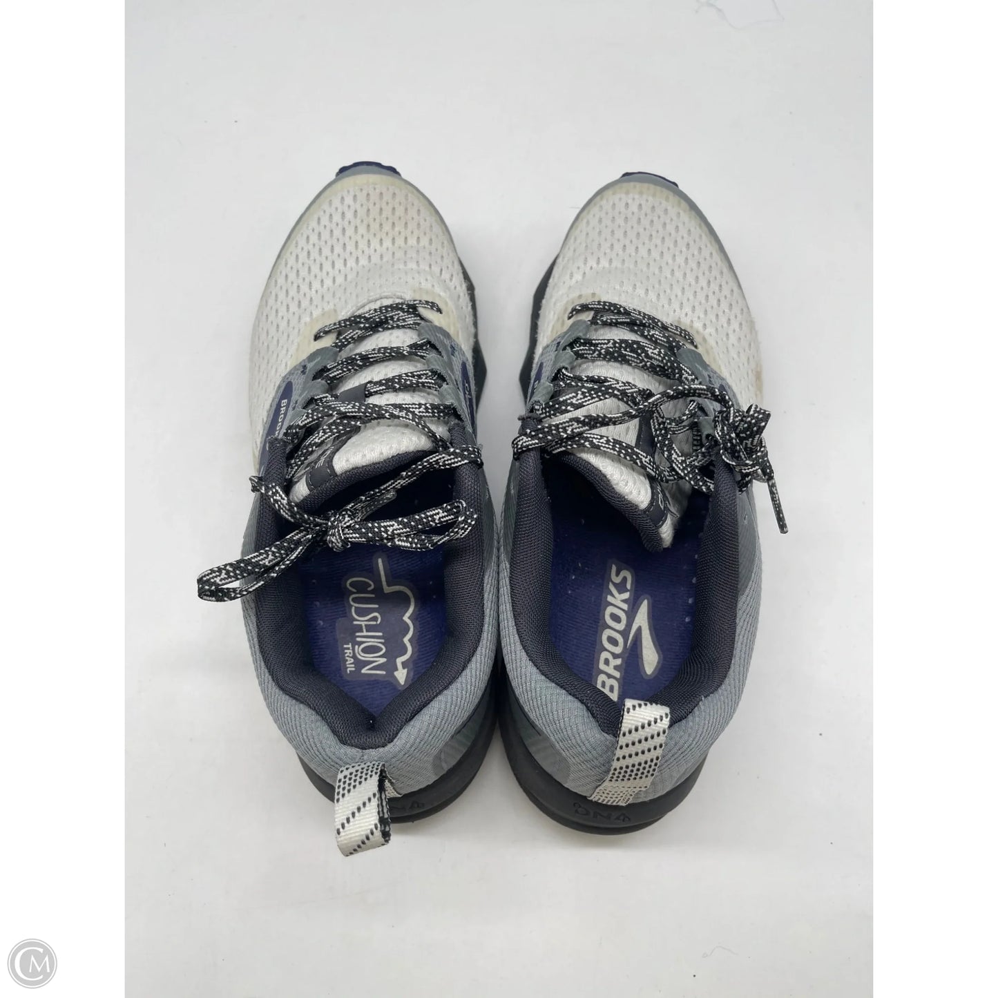 Shoes Athletic By Brooks In White, Size: 8.5