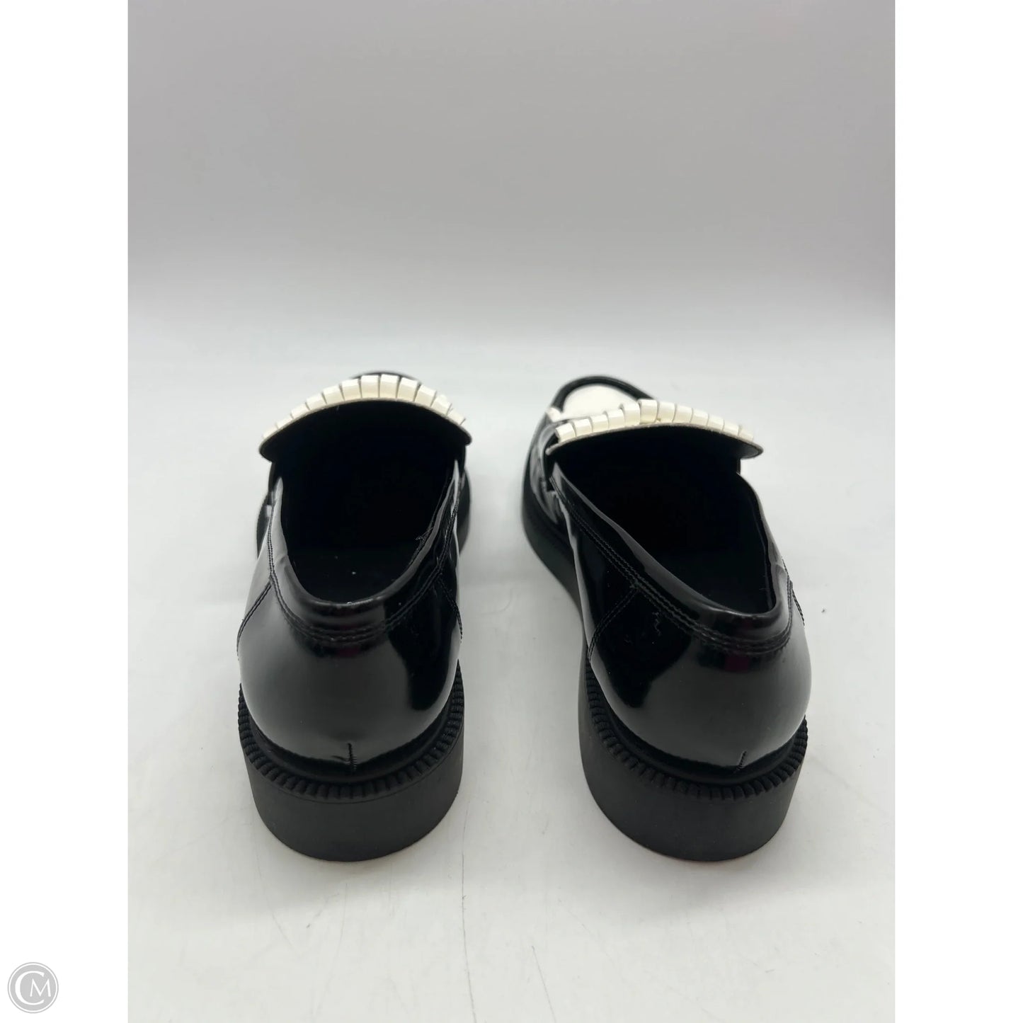 Shoes Flats By Marc Fisher In Black & White, Size: 8