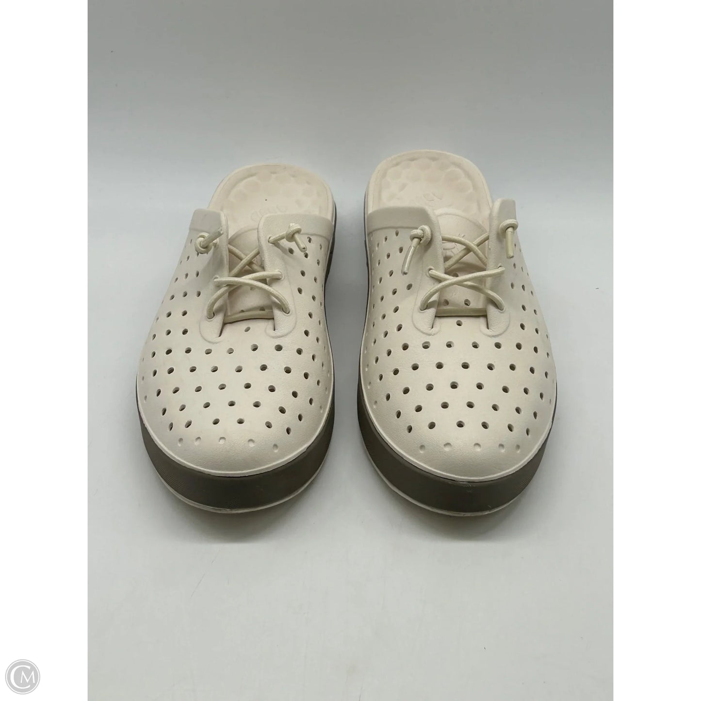 Shoes Flats By Clothes Mentor In White, Size: 6