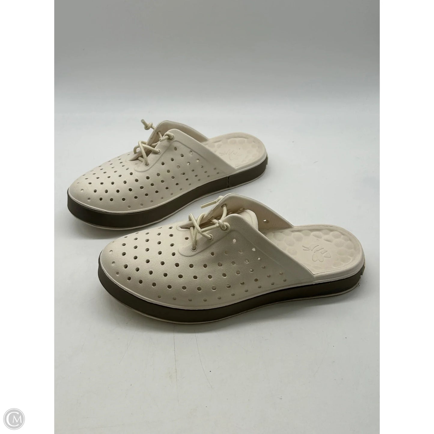 Shoes Flats By Clothes Mentor In White, Size: 6