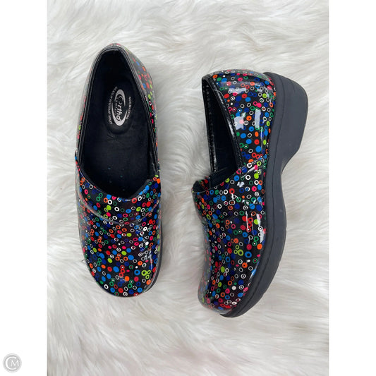 Shoes Flats By Clothes Mentor In Multi-colored, Size: 7.5