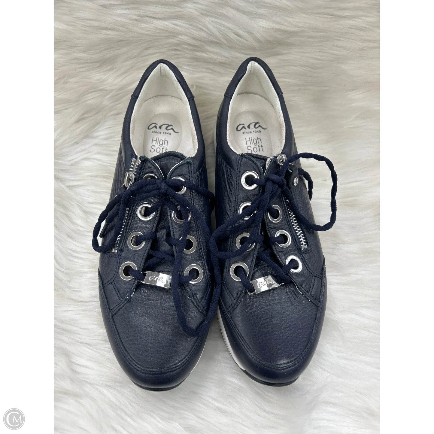 Shoes Sneakers By Clothes Mentor In Navy, Size: 6