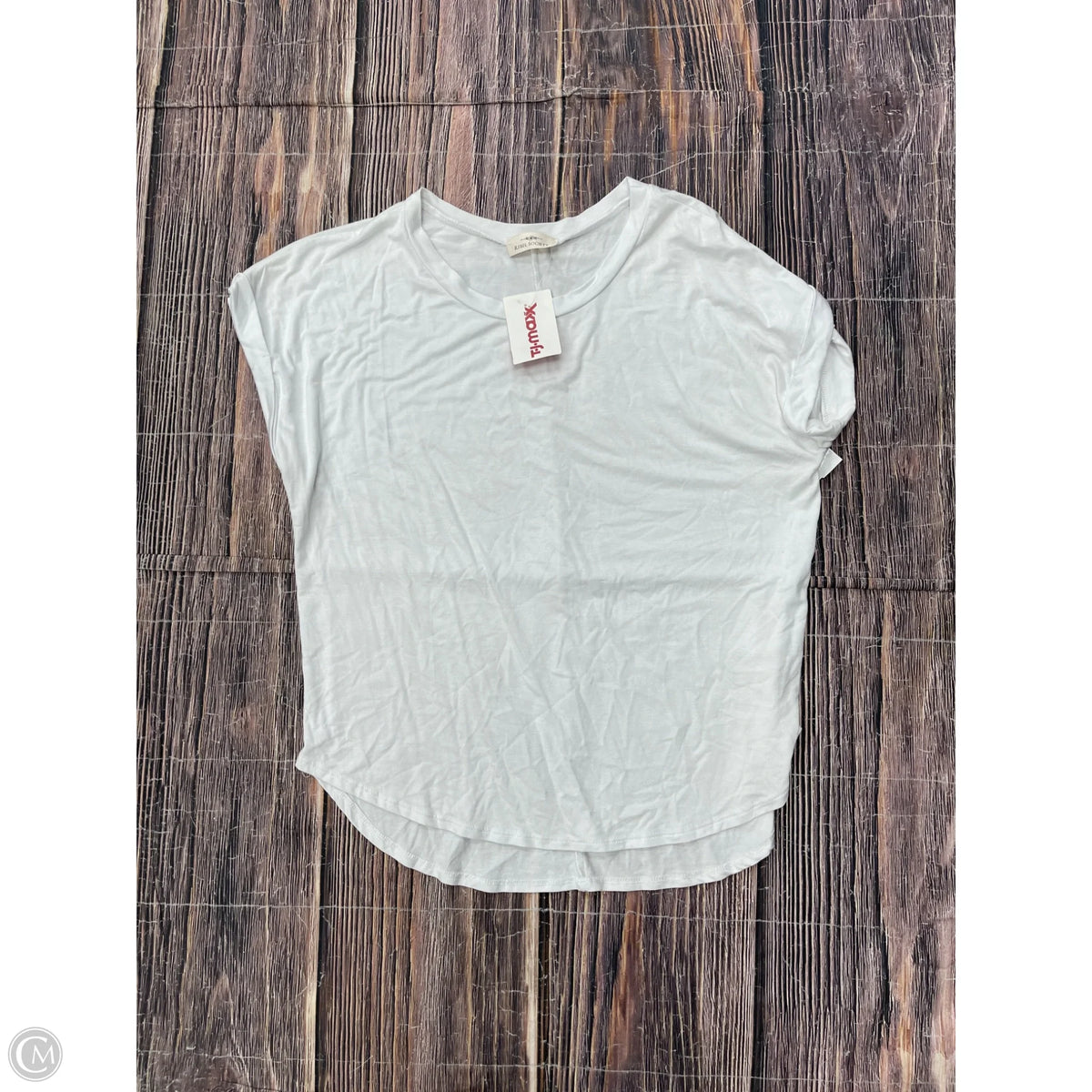 Top Short Sleeve Basic By Clothes Mentor In White, Size: M