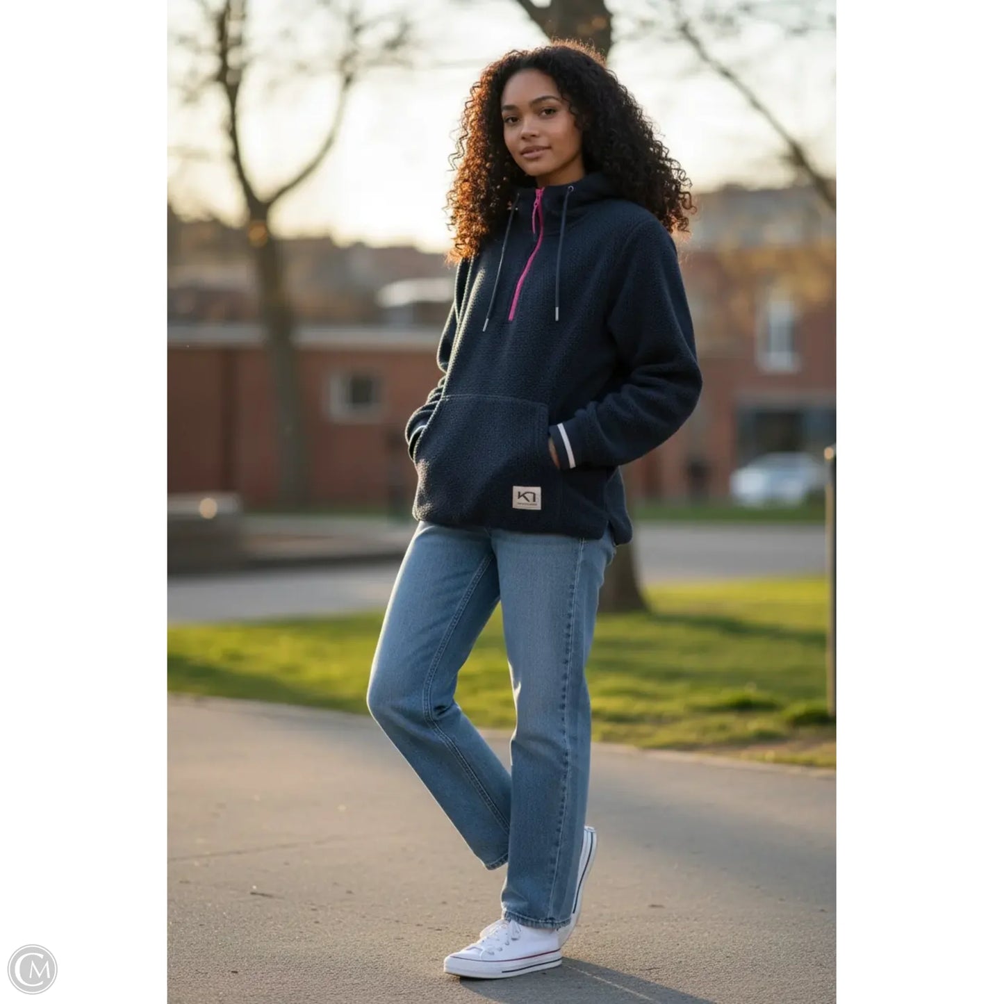Sweatshirt Hoodie By Clothes Mentor In Navy, Size: S