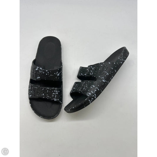 Sandals Flats By Clothes Mentor In Black, Size: 8.5