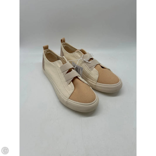 Shoes Flats By Serra In Cream, Size: 10