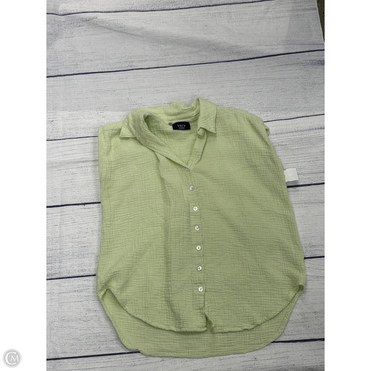 Top Sleeveless By Vici In Green, Size: M
