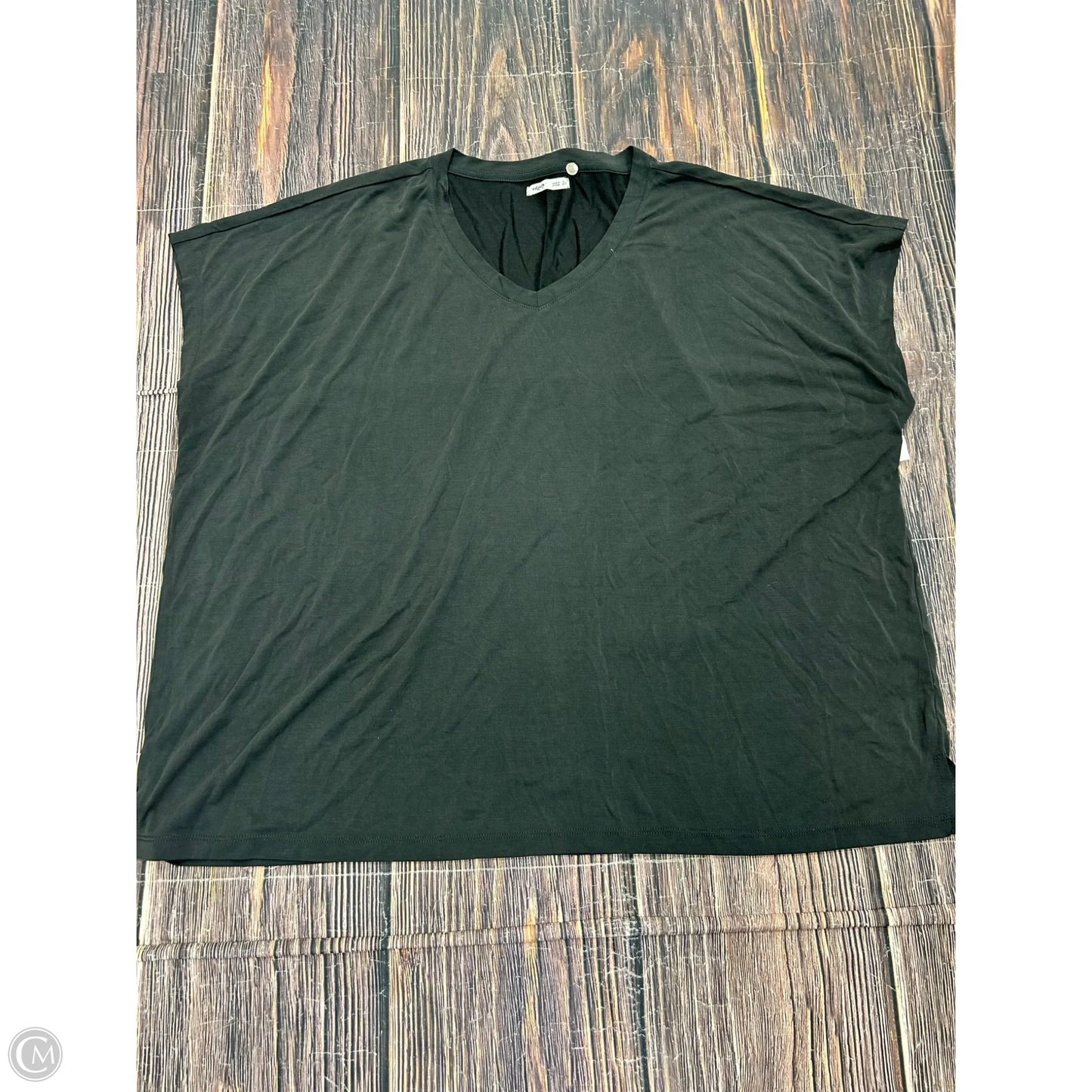 Top Short Sleeve By Maurices In Black, Size: 2x