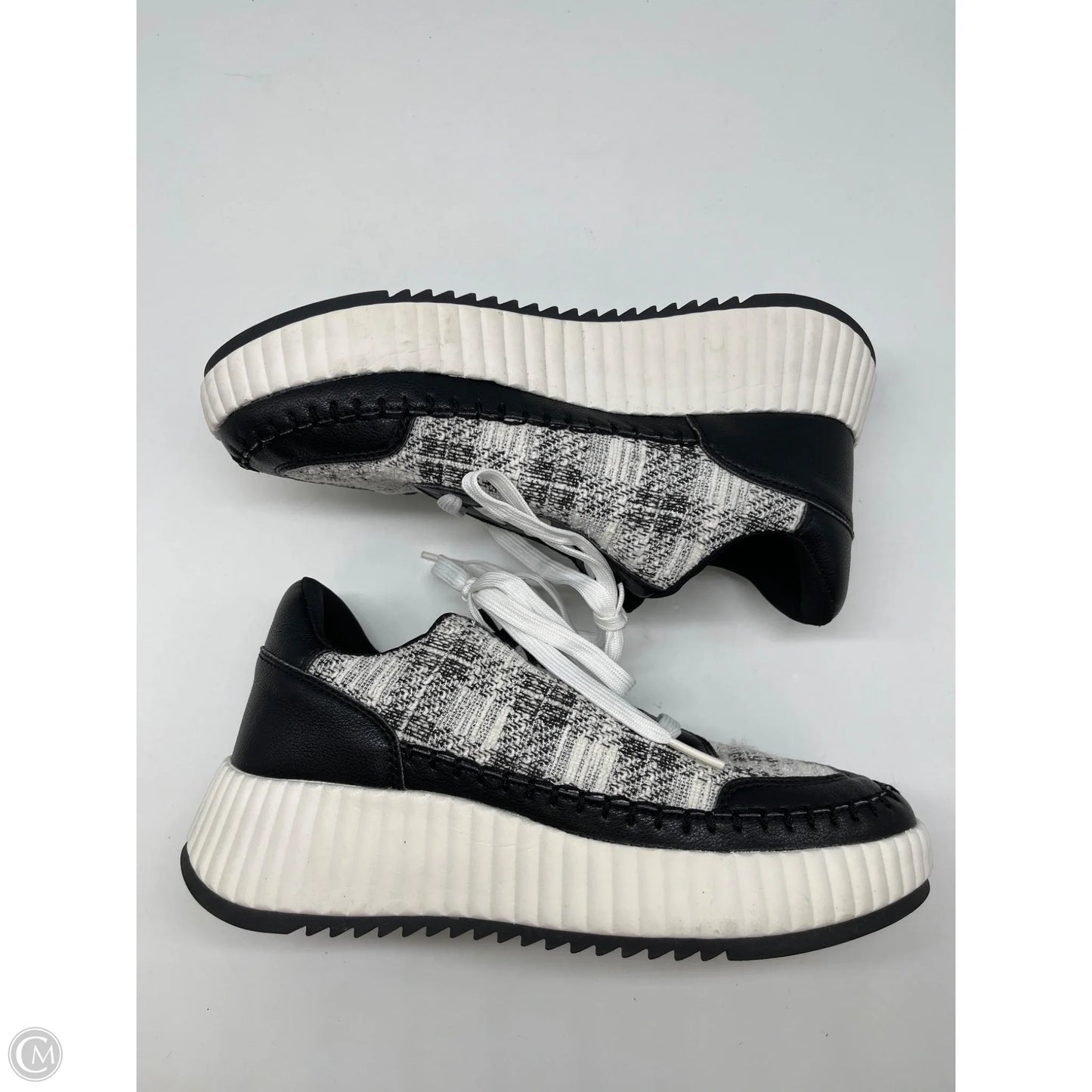 Shoes Sneakers By Dolce Vita In Black, Size: 8.5