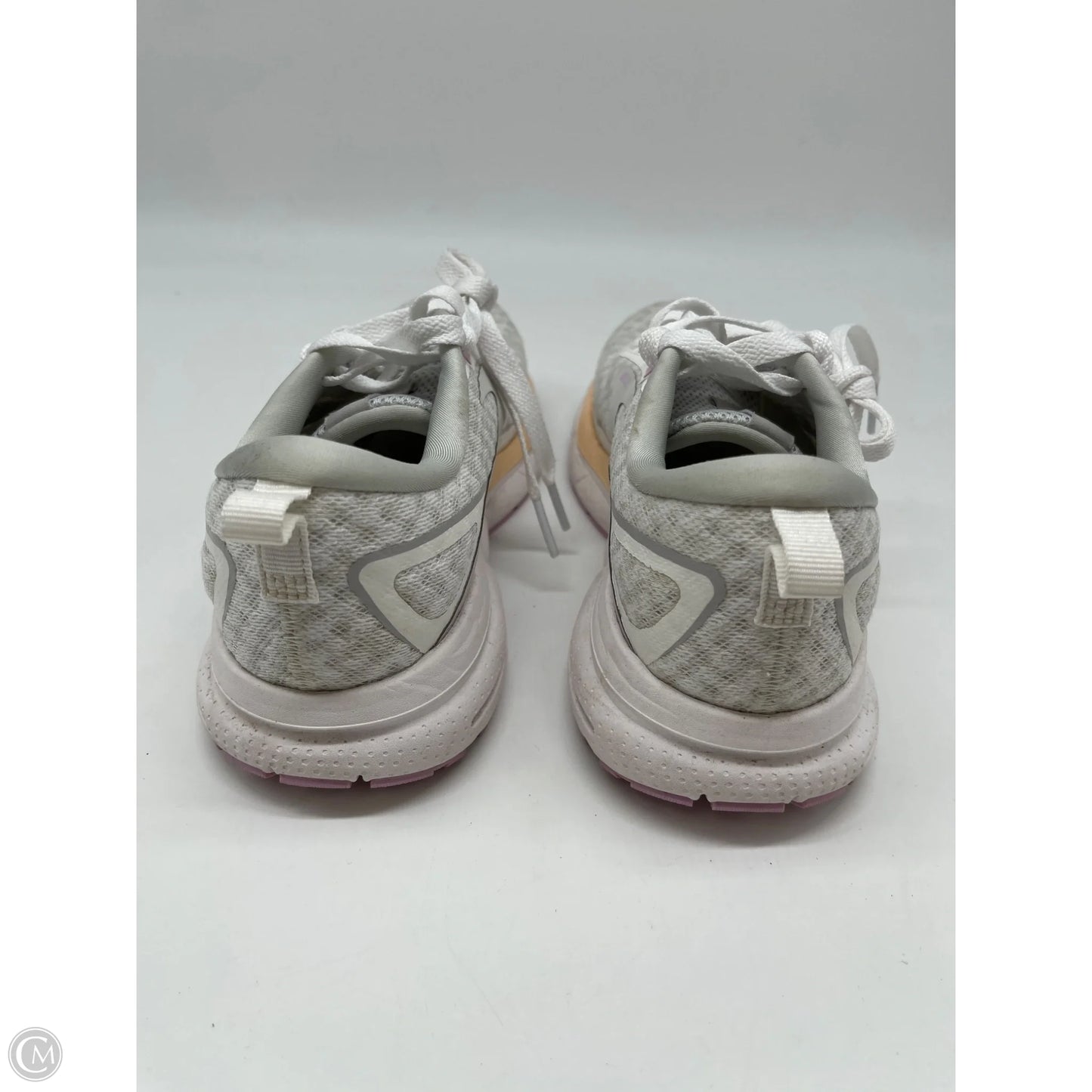 Shoes Athletic By Brooks In White, Size: 6.5