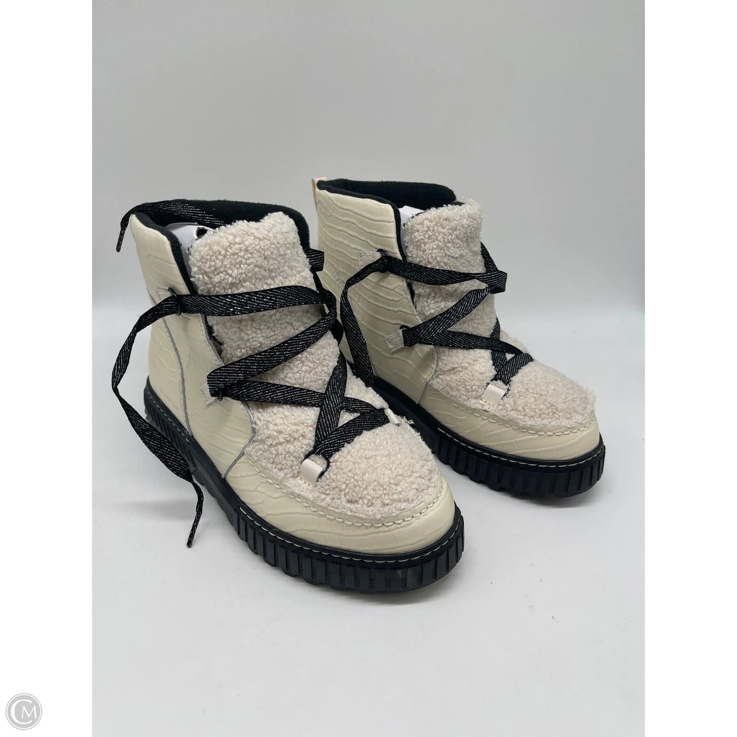 Boots Ankle Flats By Sorel In White, Size: 9.5