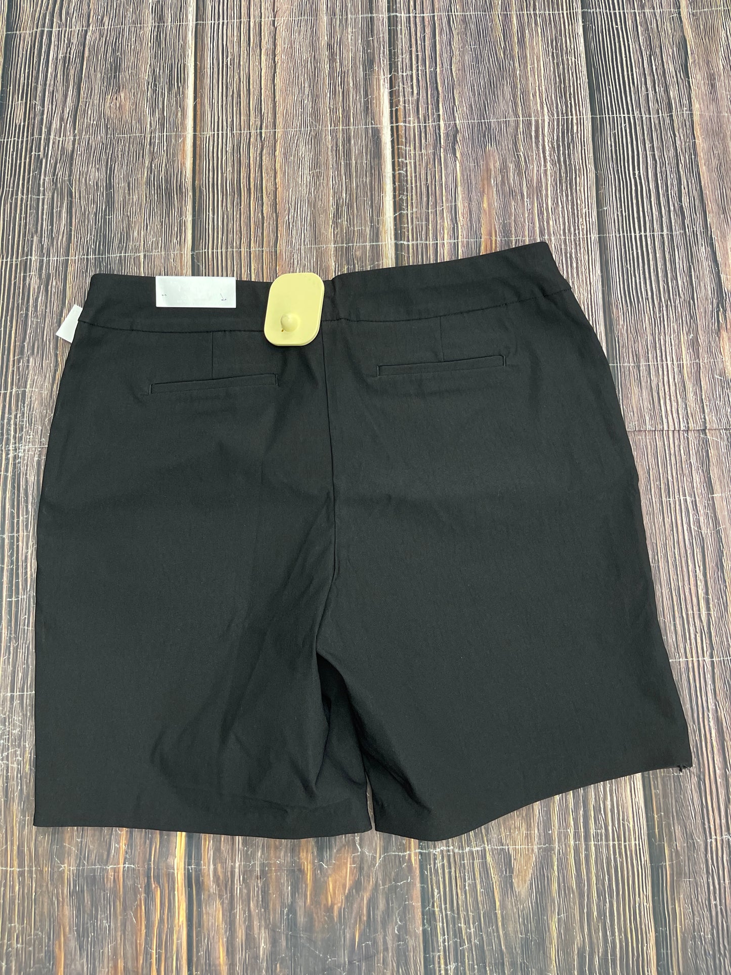 Black Shorts Chicos, Size L