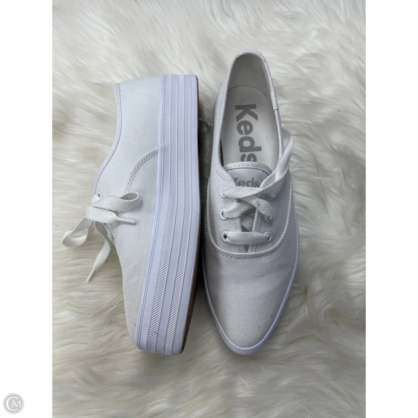 Shoes Sneakers By Keds In White, Size: 6.5