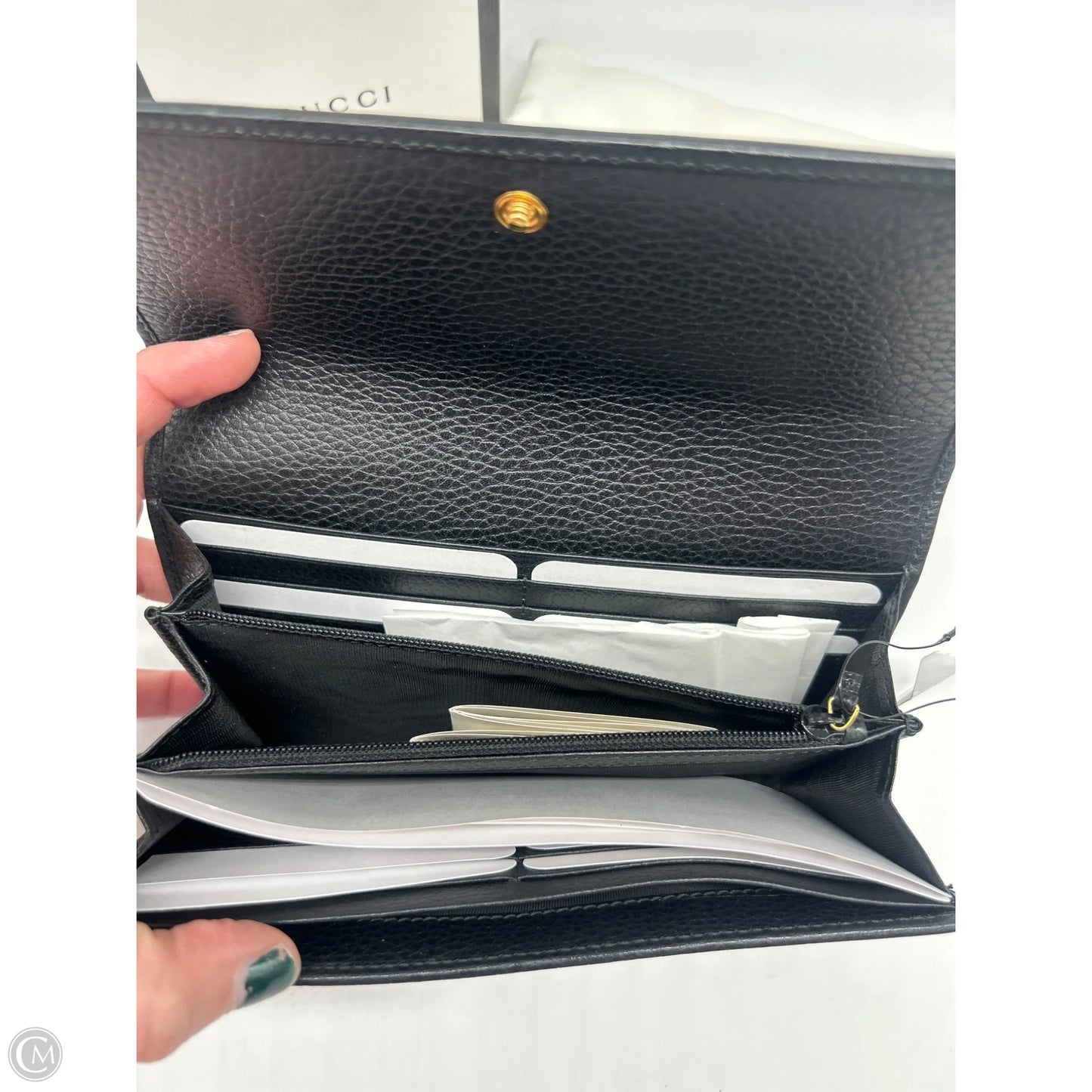 Wallet Luxury Designer By Gucci, Size: Medium