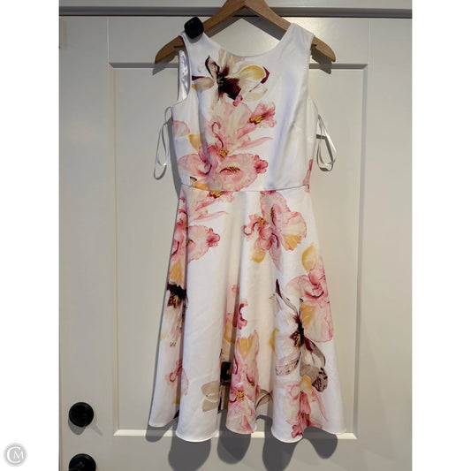 Dress Casual Short By White House Black Market In White, Size: 0