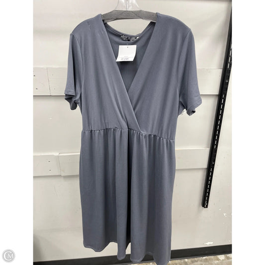 Dress Casual Short By Clothes Mentor In Grey, Size: 1x