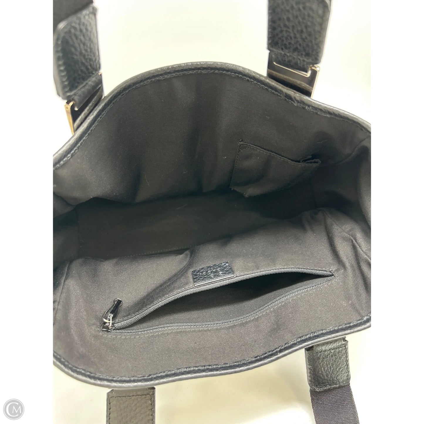 Handbag Luxury Designer By Gucci, Size: Medium