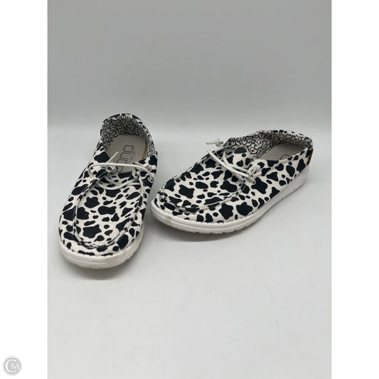 Shoes Flats By Hey Dude In Animal Print, Size: 9