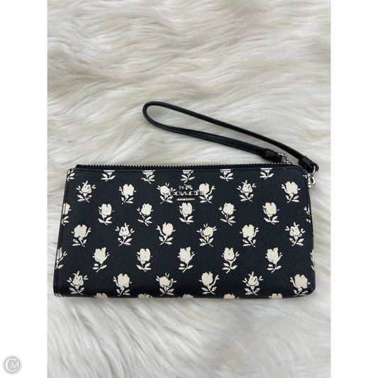 Wristlet Designer By Coach, Size: Large