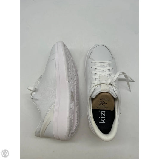 Shoes Sneakers By Kizik In White, Size: 8