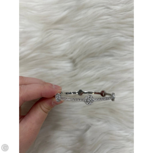 Bracelet Bangle By Clothes Mentor, Size: 0