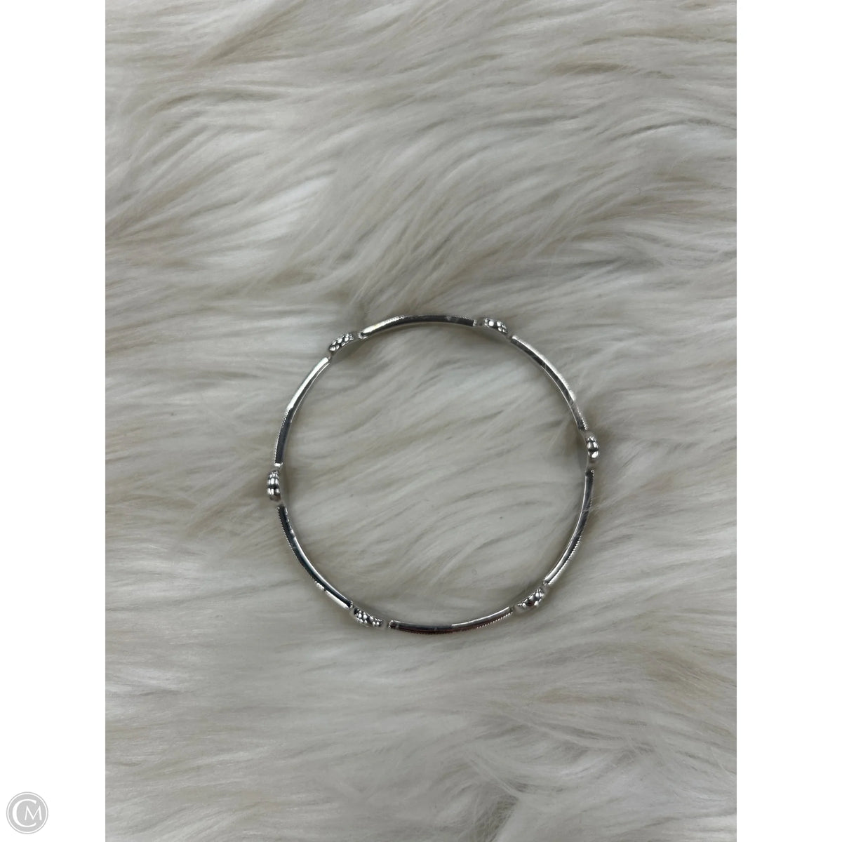 Bracelet Bangle By Clothes Mentor, Size: 0