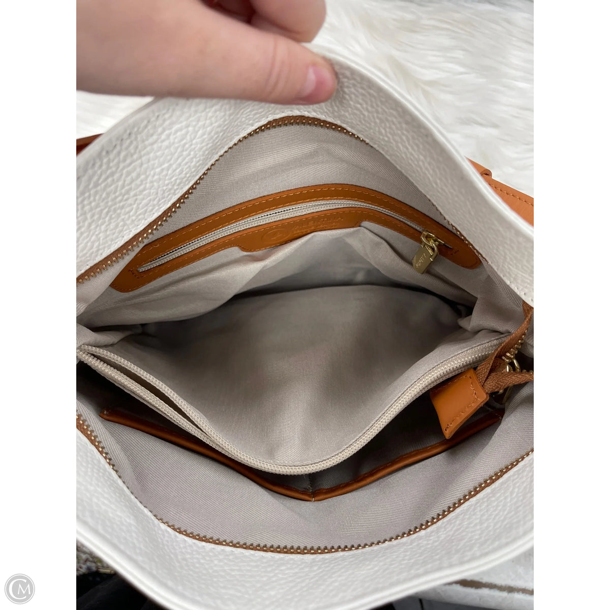 Handbag By Valentina, Size: Medium