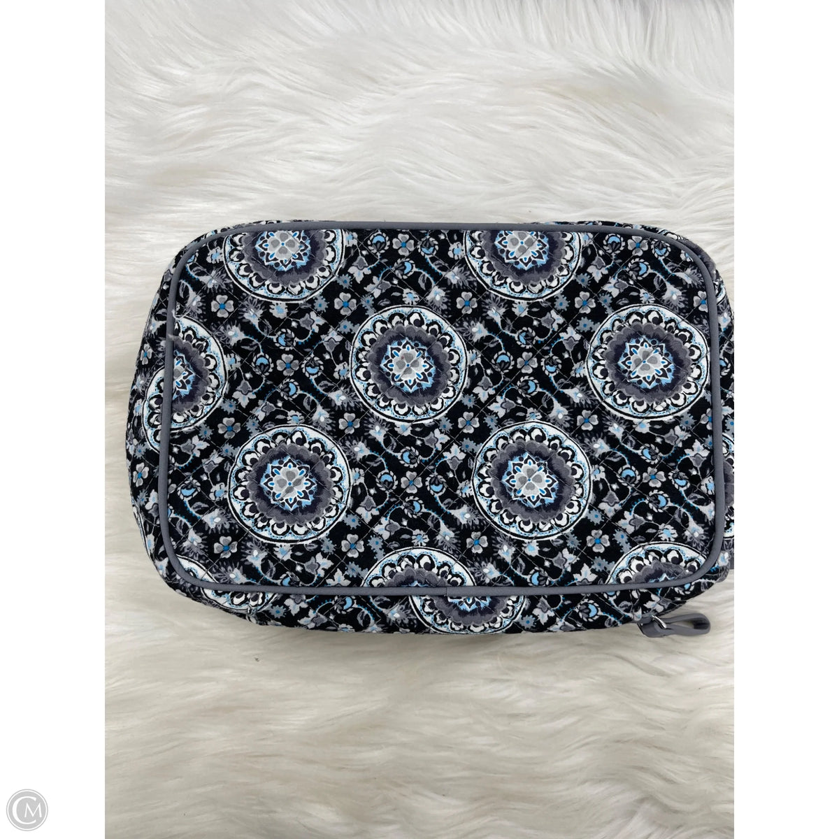 Makeup Bag By Vera Bradley, Size: Medium