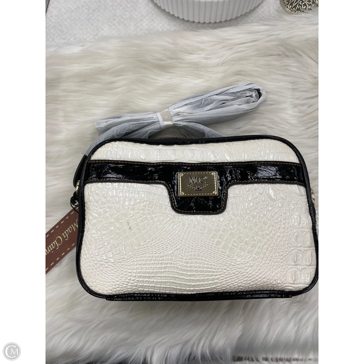 Handbag By Clothes Mentor, Size: Medium