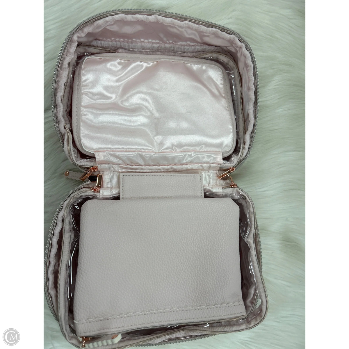 Makeup Bag By Clothes Mentor, Size: Large