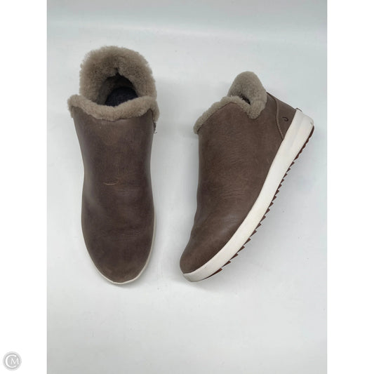 Boots Ankle Flats By Olukai In Brown, Size: 10