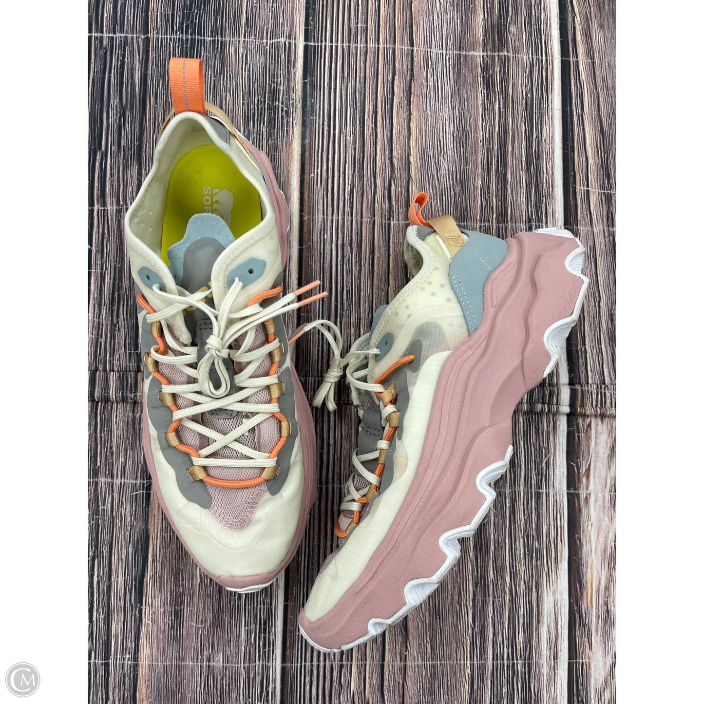 Shoes Athletic By Sorel In Ivory, Size: 11