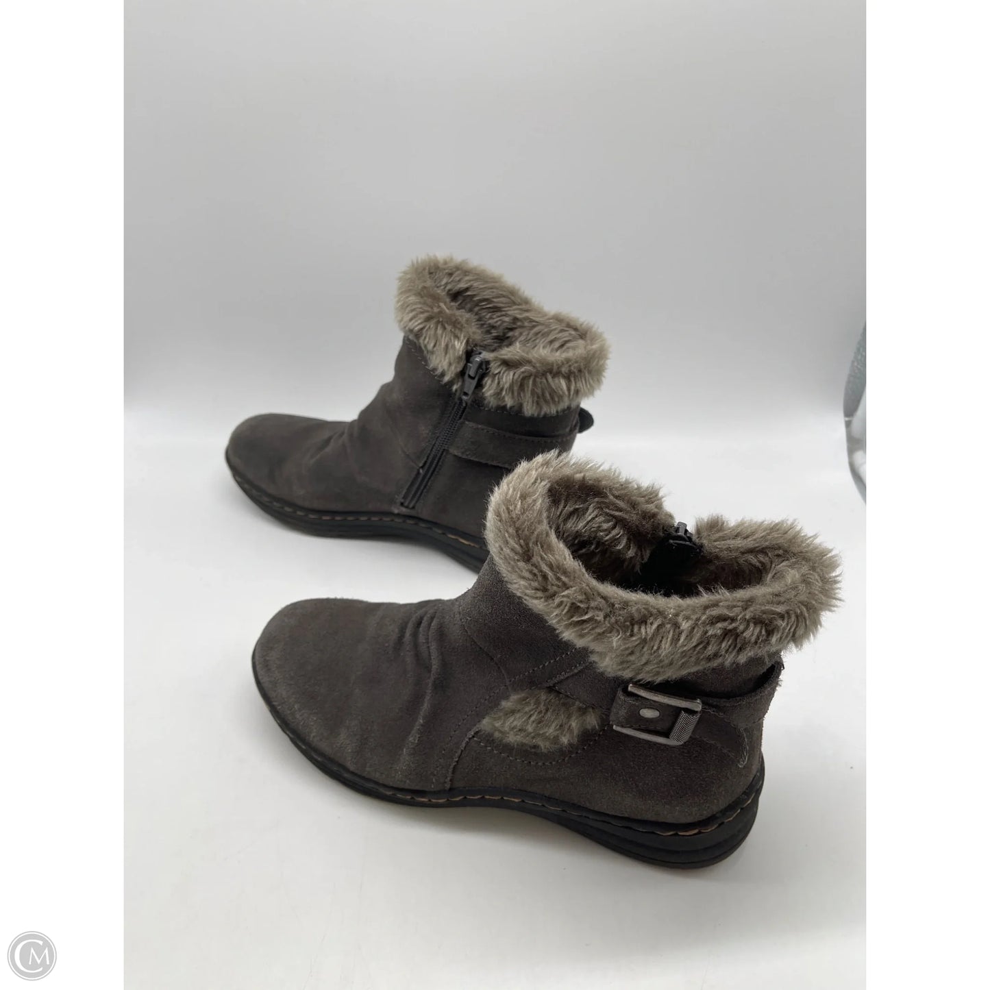 Boots Ankle Flats By Bare Traps In Grey, Size: 7.5