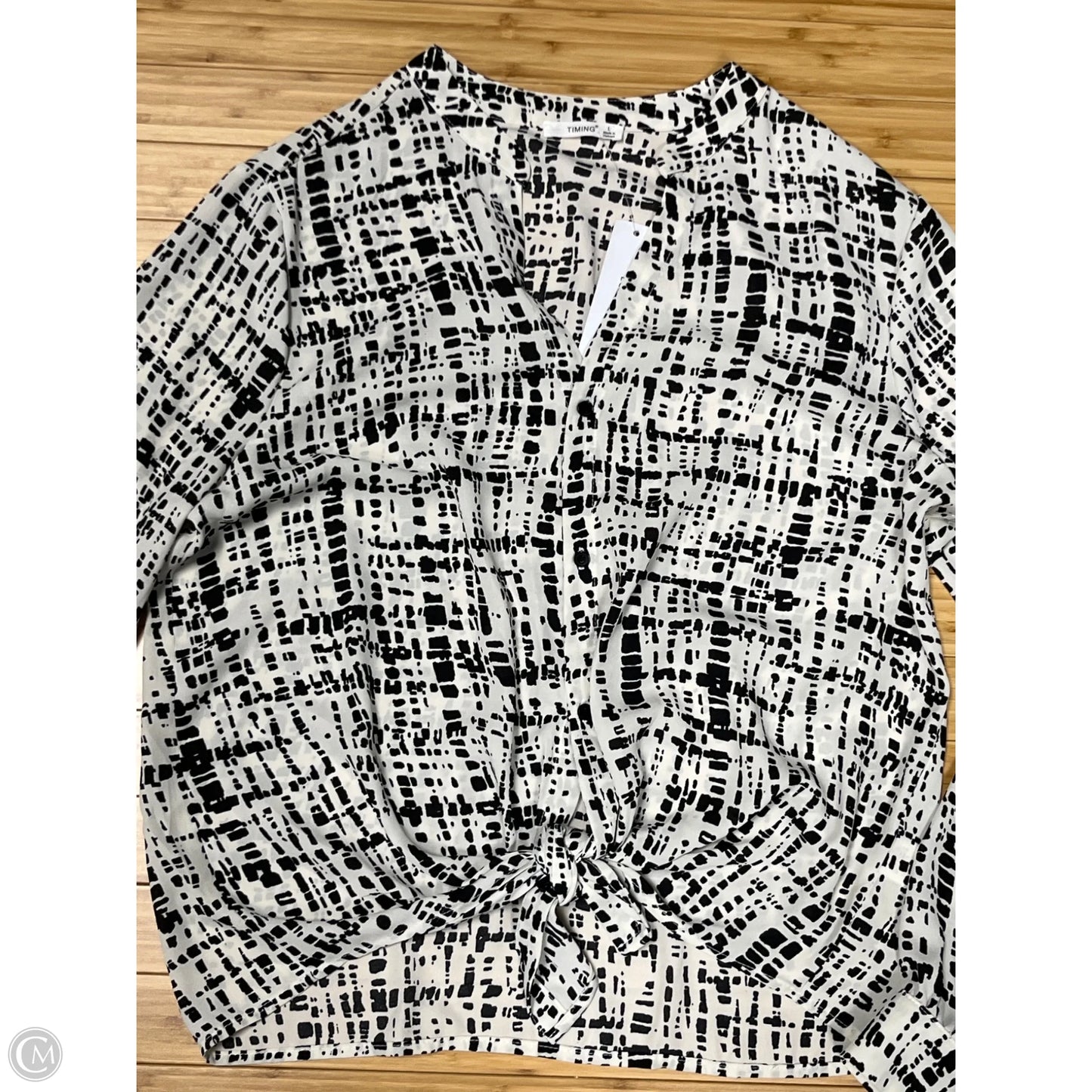 Top Long Sleeve By Timing In Black & White, Size: L