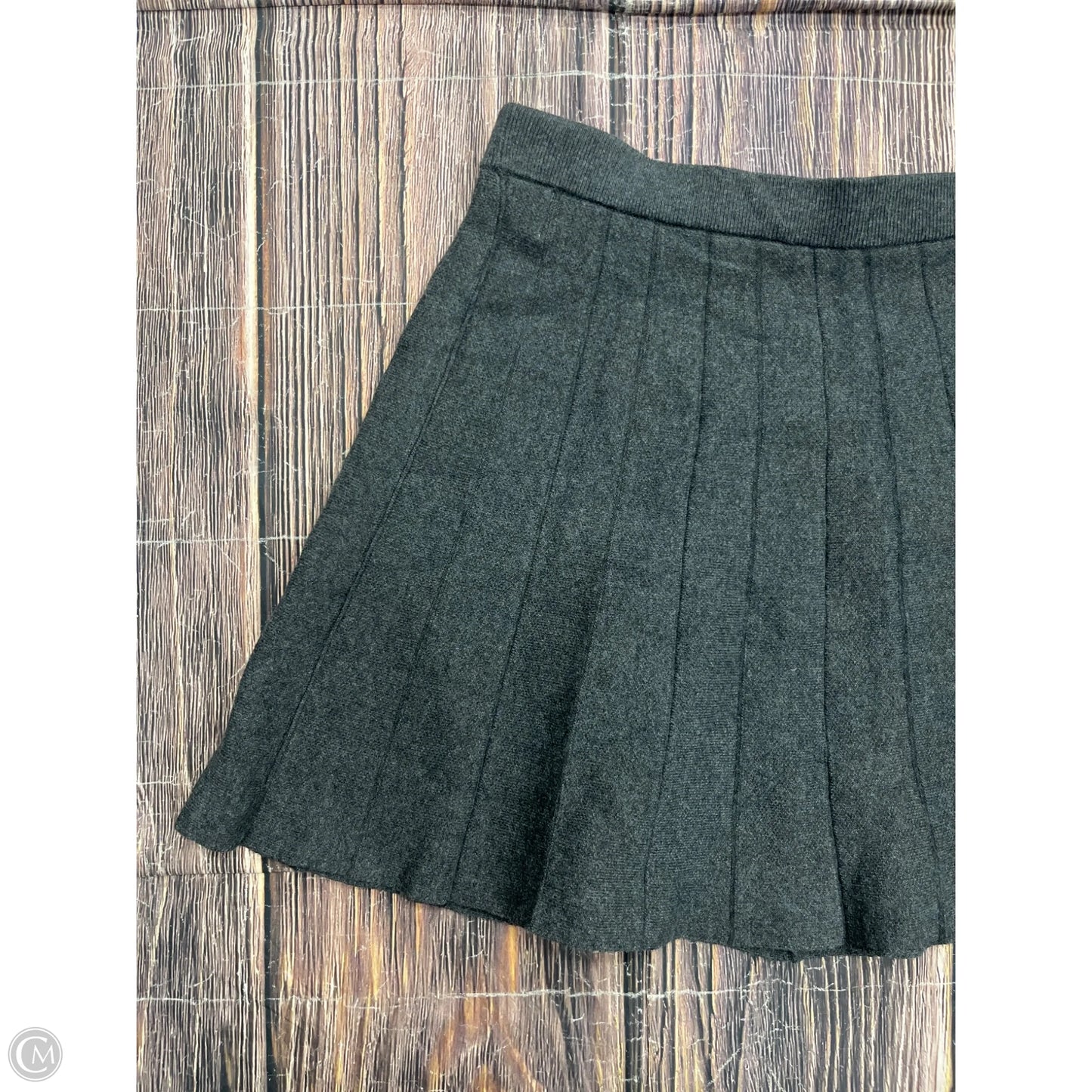 Skirt Mini & Short By Old Navy In Grey, Size: M